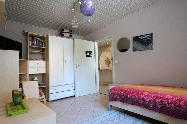 Kinder-/Arbeitszimmer 1