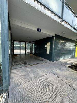 Hauseingang aussen.jpg