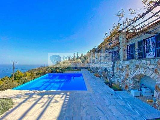 4e26b4ae0f1d4a46805af00d093e08dc-original