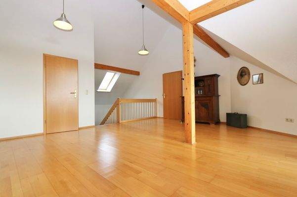 Der großzügige Galerie-/Studiobereich