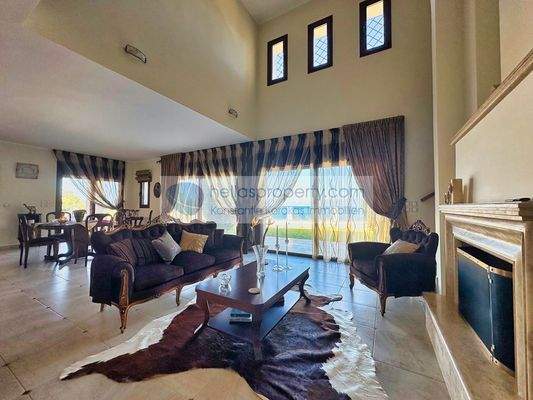 22f8a9efcd9e49a98ce670a490677612-original