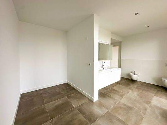 Großes Bad-en-suite