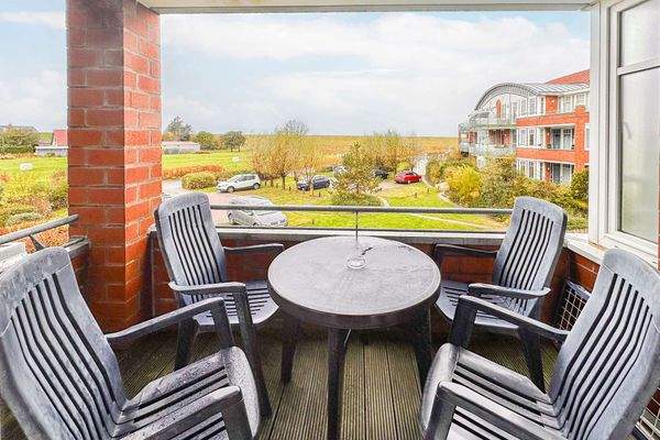 Balkon mit blick auf den Deich