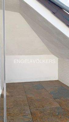 Teilüberdachte Loggia