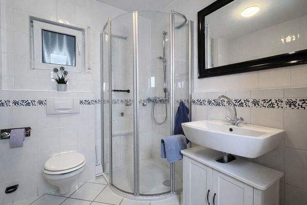 Badezimmer mit zeitloser Ausstattung