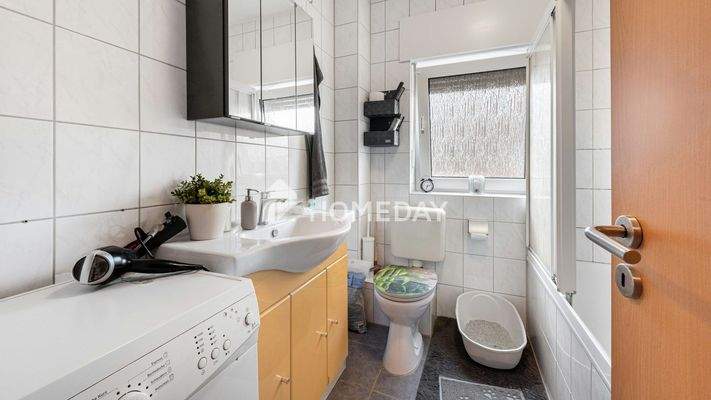 Haus 1 1. OG Badezimmer 1