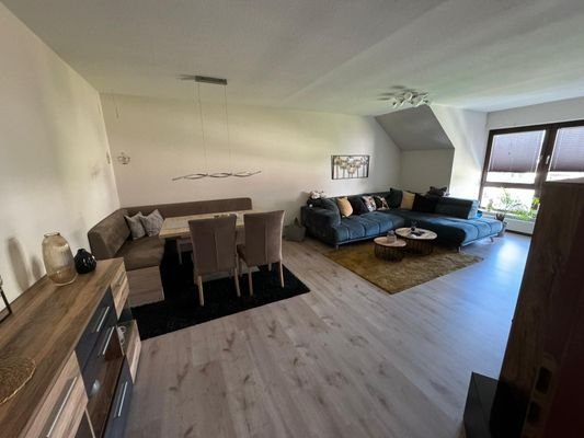 großzügiger Wohn-/Essbereich