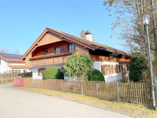 Andere Straßenansicht des Hauses