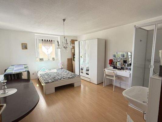 1 von 2 Schlafzimmer im OG