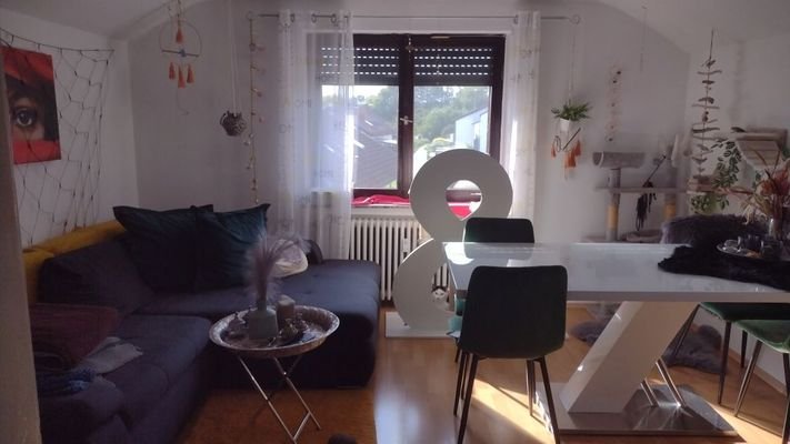 gemütliches Wohnzimmer im DG