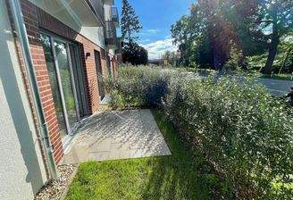 Sonnige Terrasse am Leuchtgaswerk