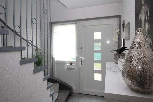 EG HAUSEINGANGSBEREICH, erste Perspektive