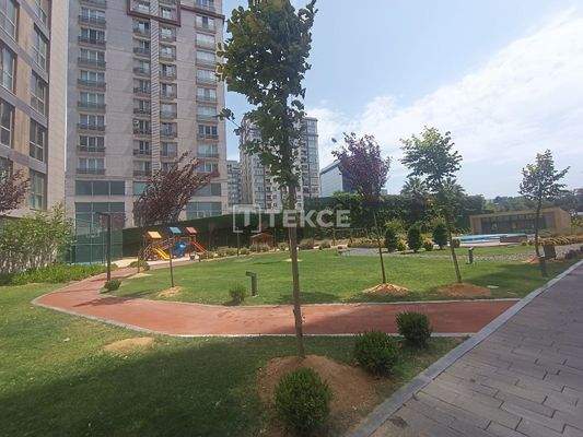 Apartments in a Complex with Pool and Parking Zeytinburnu İstanbul