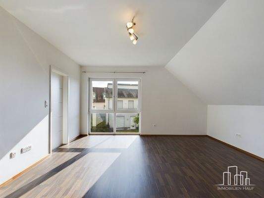 CAM02839G0-PR0162-STILL012