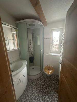 Badezimmer im Obergeschoss