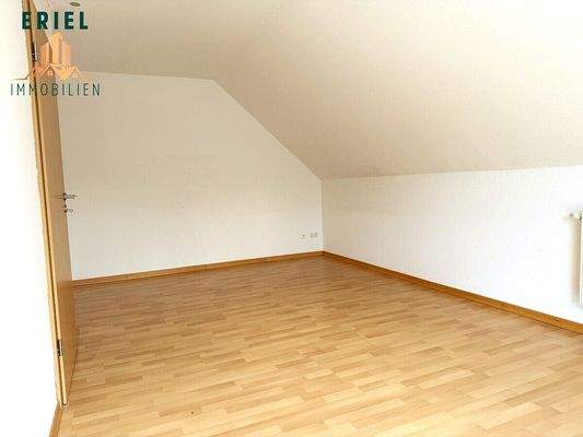 Schlafzimmer 2 OGDurchgangszimmer