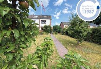 Blick aus dem Garten