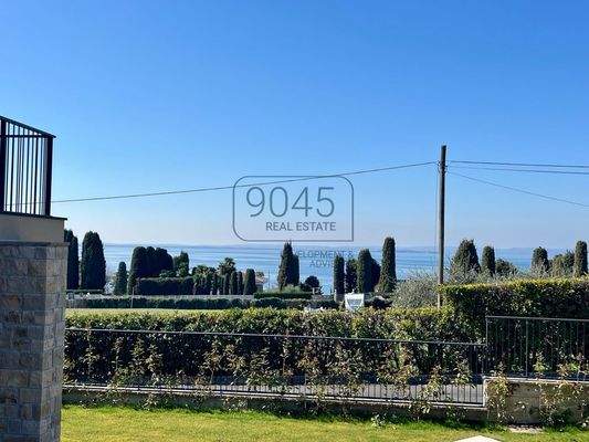 Exklusive Neubauvilla in Lazise – Moderne Eleganz in ruhiger Lage, nur 500 m vom Seeufer