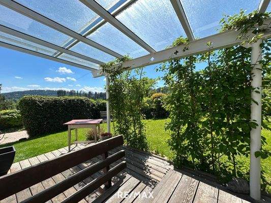 Terrasse mit Überdachung