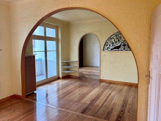 Blick in Zimmer 2 (Zimmer 3 im Hintergrund)
