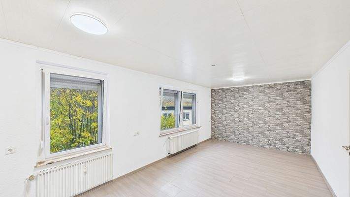 CAM03143G0-PR0197-STILL001