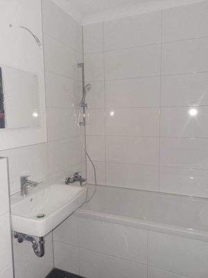 innenliegendes Bad mit Badewanne