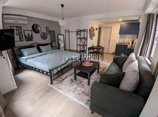 Renovated Building Suitable for Airbnb in Istanbul Fatih