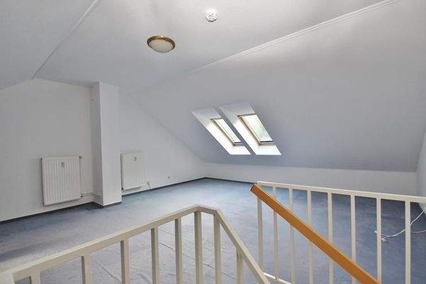 Wohnl. ausgebauter Spitzboden