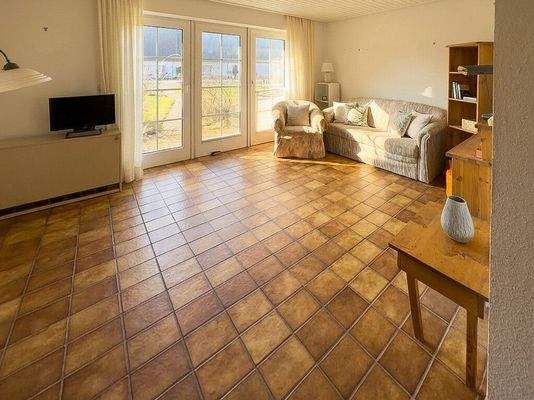 Lichtdurchflutender Wohnbereich