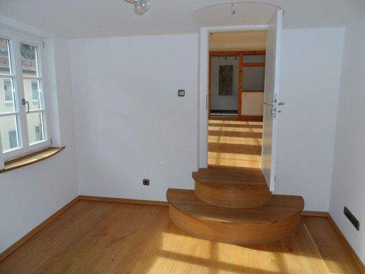 Arbeitszimmer; Blick Richtung Wohnzimmer