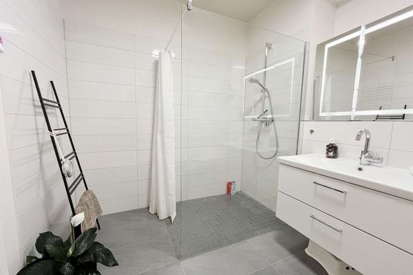 Innenliegendes Badezimmer