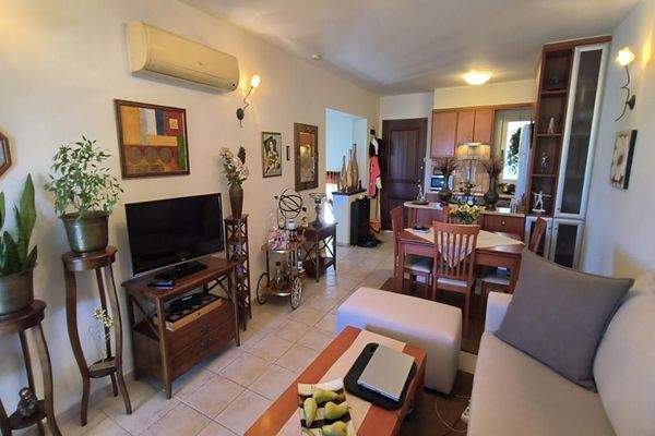 Kreta, Pirgos Psilonerou: Schönes Haus in toller Anlage in Strandlage zu verkaufen