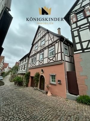 Der Weg zum Haus mit Geschichte...