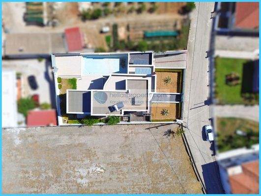 f125caa55ebd4bf6808aa47b04b72e7d-original