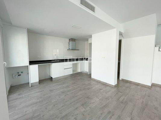 Semi-Detached Houses Featuring Private Pool in Gran Alacant