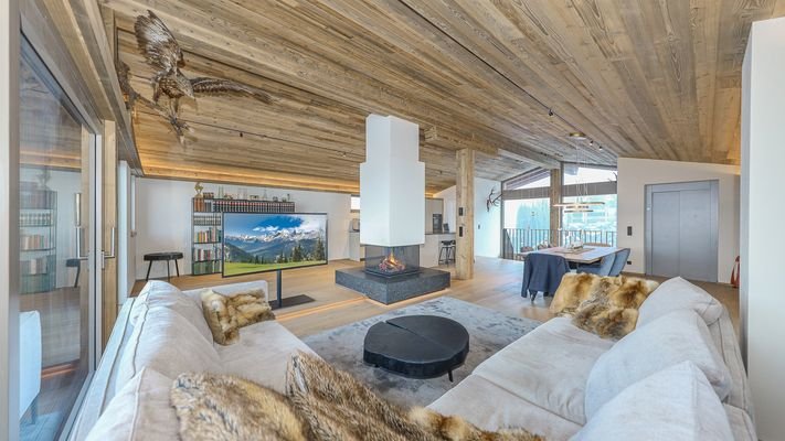 KITZIMMO-Exklusive Luxusvilla mit Kaiserblick in Toplage - Immobilien Going.