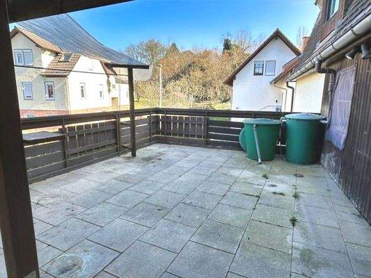 teils überdachte Terrasse EG