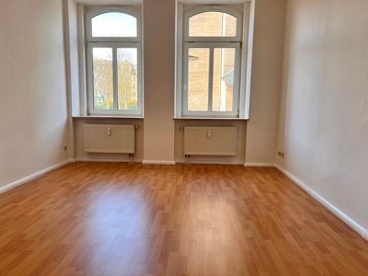 Wohn- und Schlafzimmer