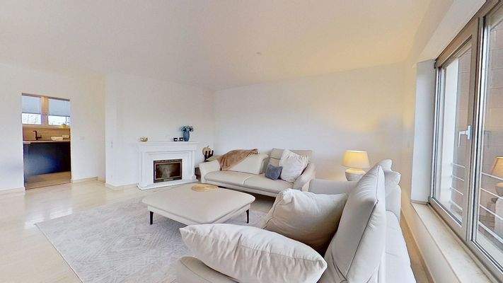 Modernes-Maisonette-Penthouse-mit-Balkon-und-grozugiger-Dachterrasse-05062025_162118