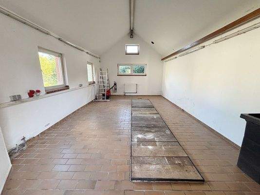 Garage / Nebengebäude.JPG