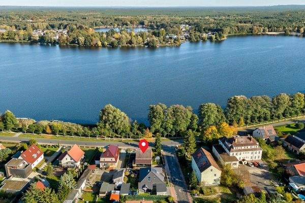 Hauslage in erster Reihe am Müllroser See