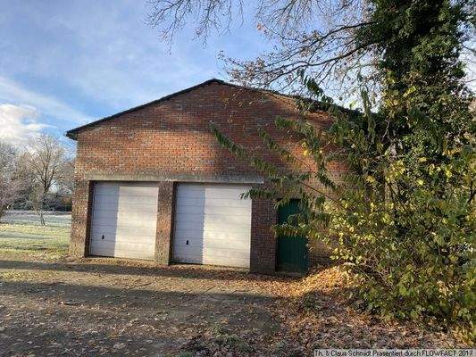 weiteres Nebengebäude