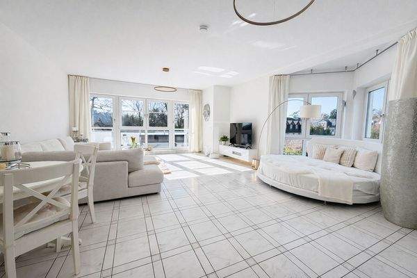 Offener Wohn- und Essbereich