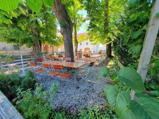 Biergarten wie im Märchenbuch