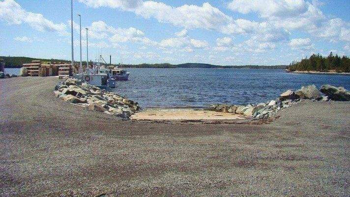 Schiffsrampe Fischerhafen Umgebung