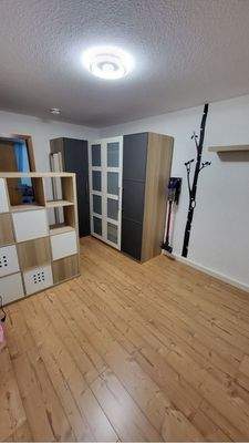 Schlafzimmer vom Bettstellplatz aus gesehen