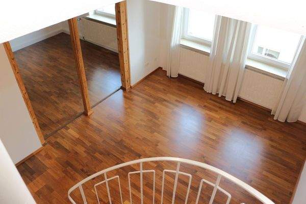 Sicht von oben aufs Esszimmer