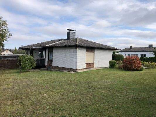 Seiten- und Rückansicht