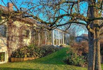 Gartenseite von West