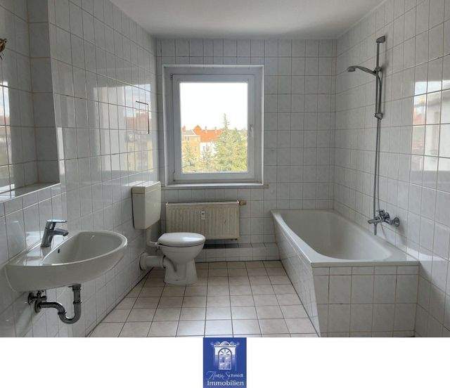 Optimal geschnittene Dachwohnung mit Blick, großer Küche und Tageslichtbad! - Foto 3
